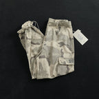 Women's Cargo Pants with Versatile Pockets and Modern Camouflage Design