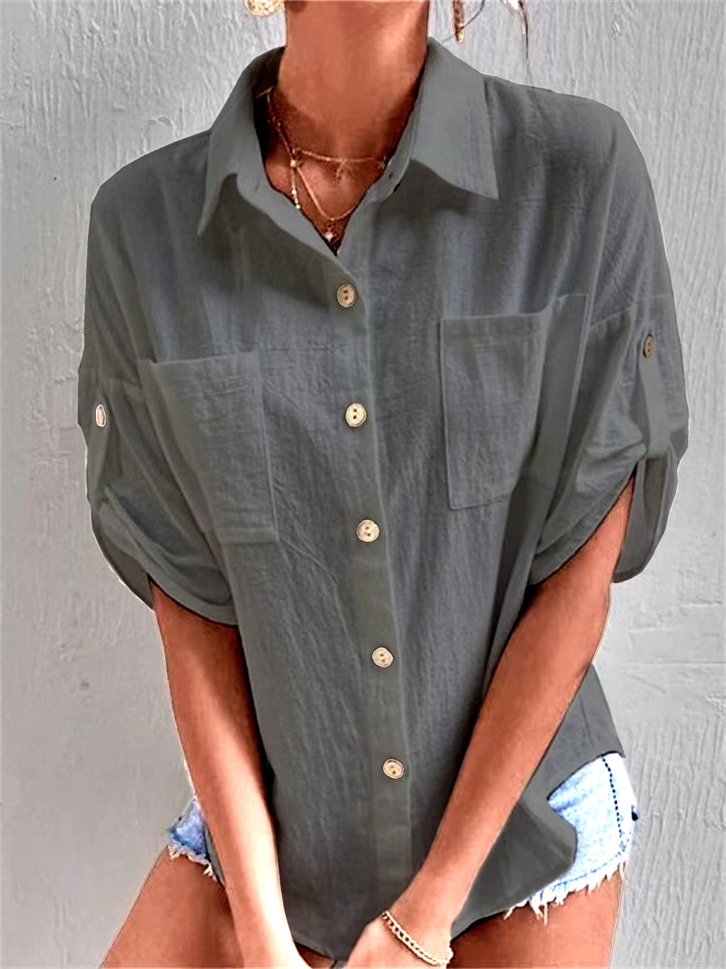 Women's Short-Sleeve Shirt with Patch Pockets and Relaxed Fit
