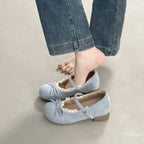 Women's ballet flats with elegant ruffled edge and practical strap