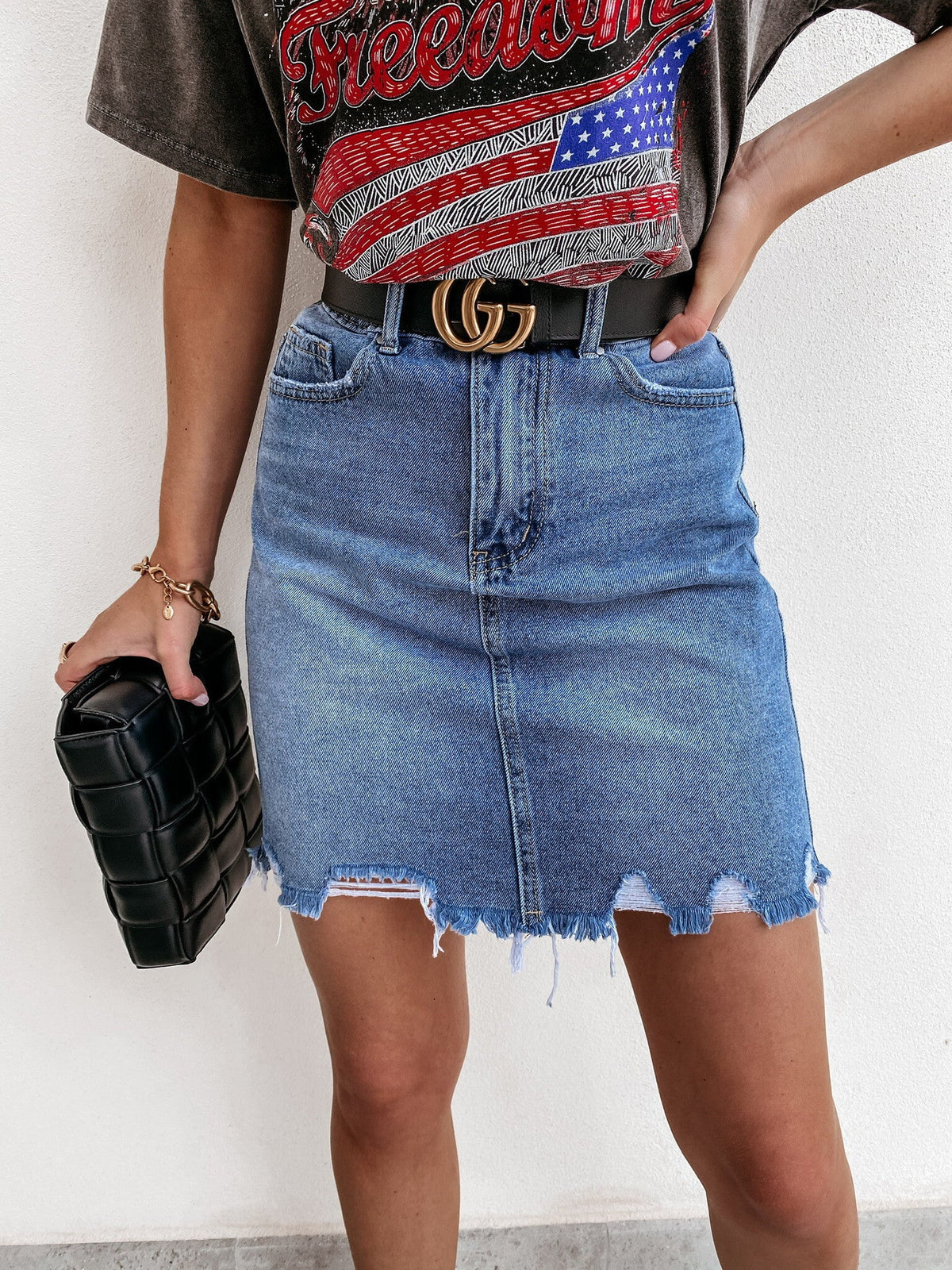 Women's High-Waisted Denim Skirt with Frayed Hem