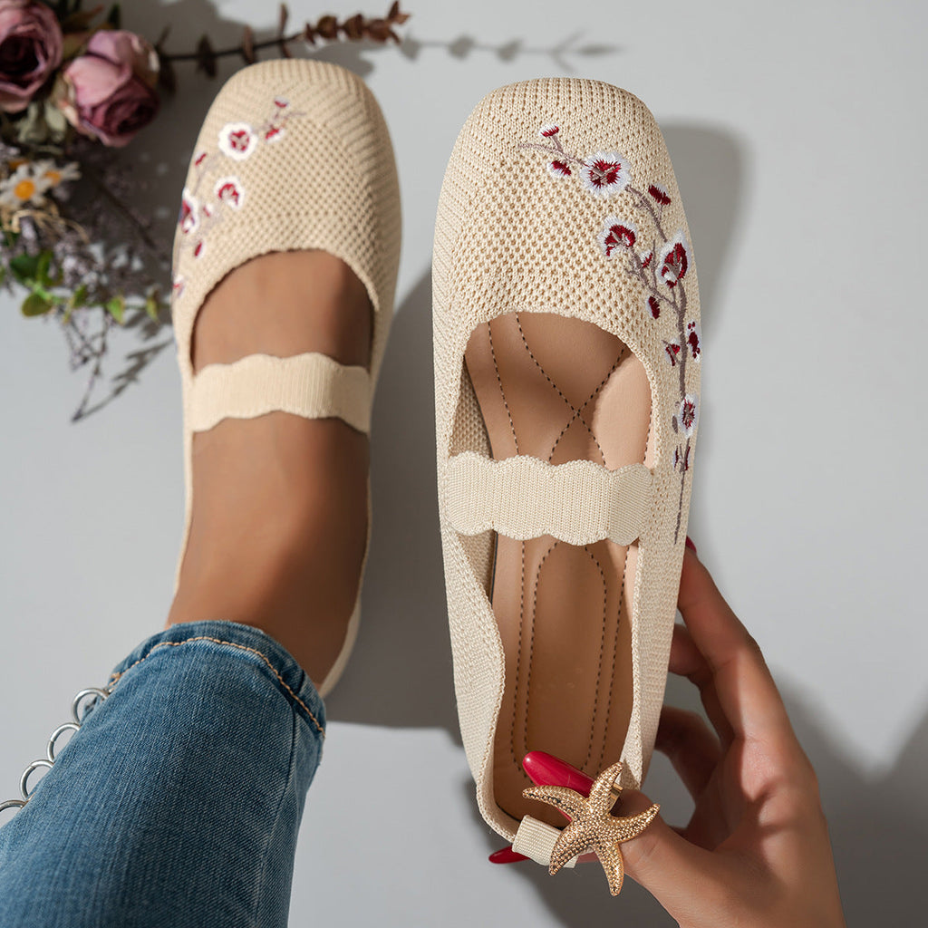 Women's Ballet Flats with Floral Embroidery and Elastic Strap