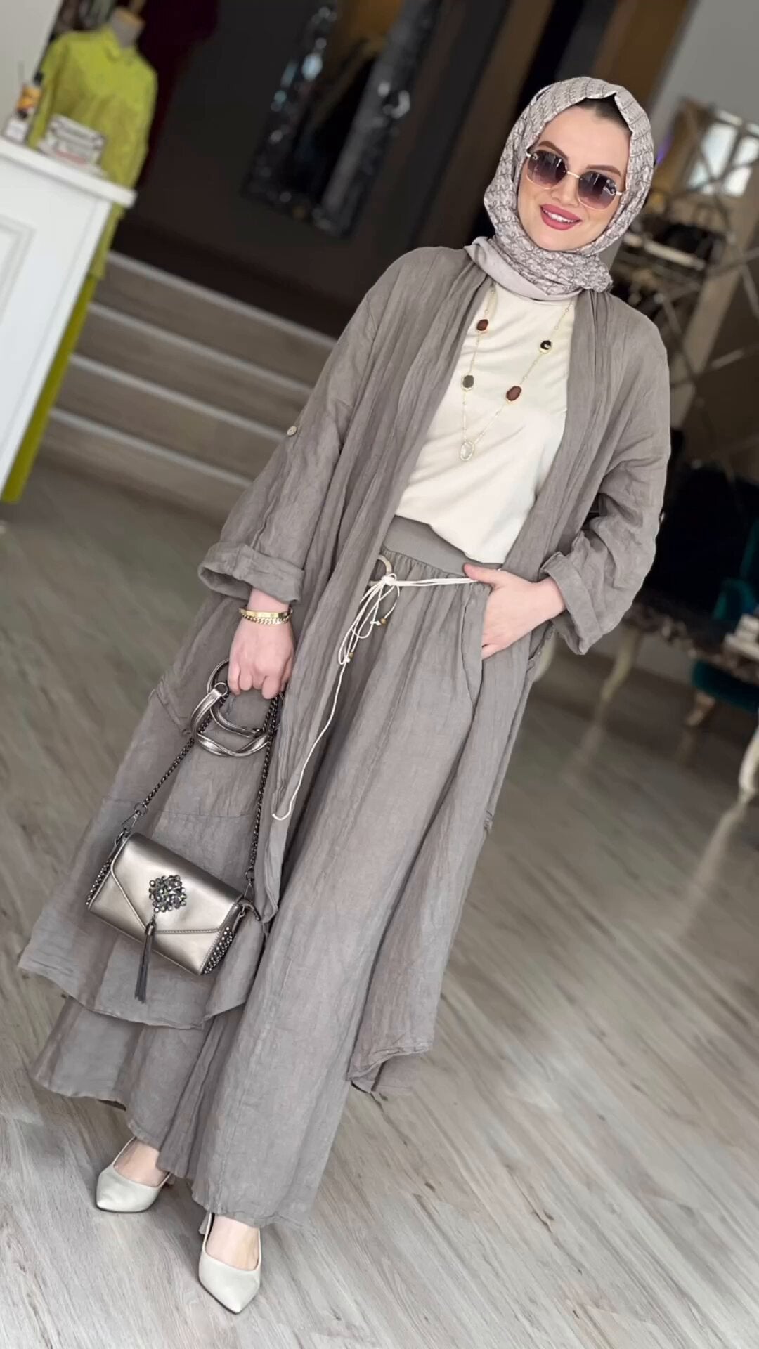 Women's Casual and Elegant Two-Piece Set with Throw