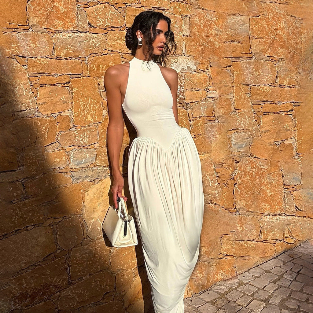 Elegant Maxi Jumpsuit with High Collar and Flowing Hem