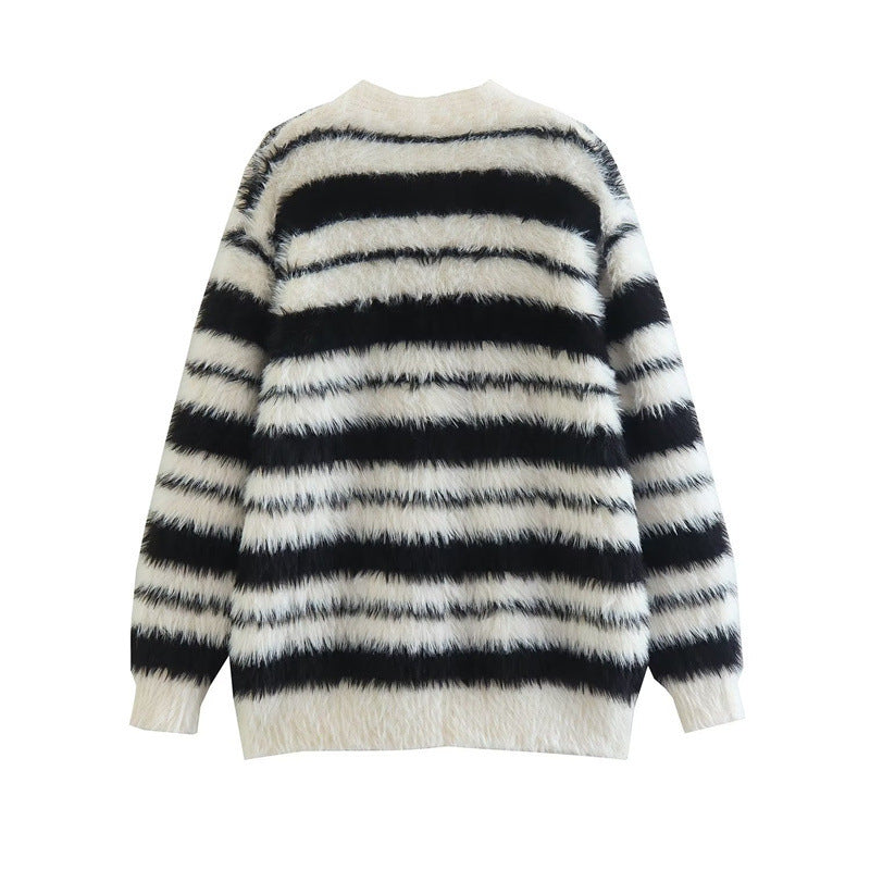 Cozy Women's Knit Cardigan with Modern Striped Pattern
