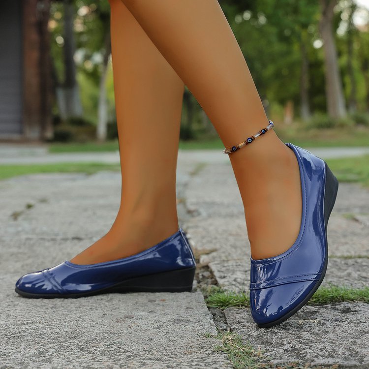 Women's Ballet Flats with Elegant High-Gloss Leather Upper and Ergonomic Outsole
