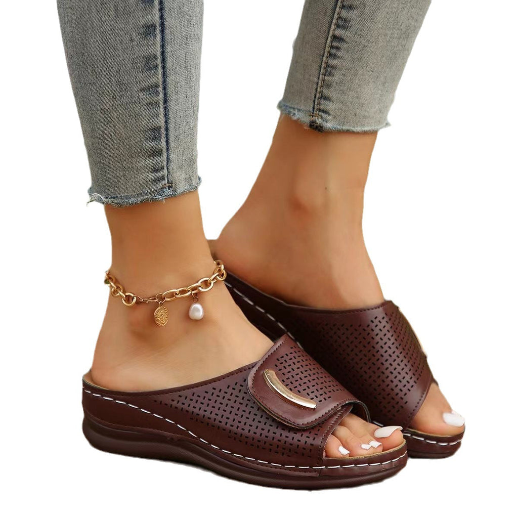 Women's Breathable and Elegant Slide Sandals with Fashionable Perforation