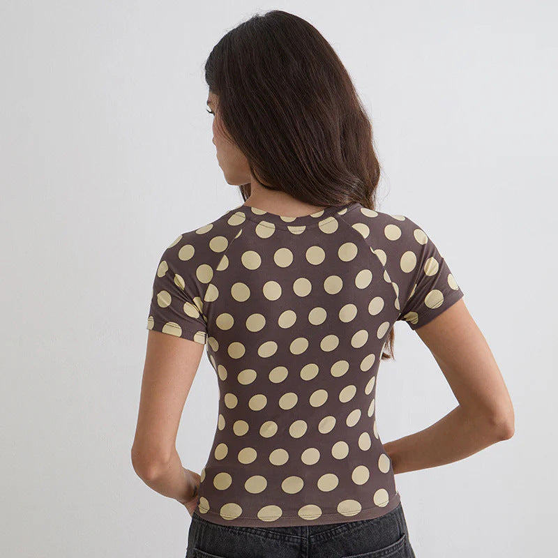 Women's Fitted Short-Sleeve Shirt with Modern Polka Dot Design