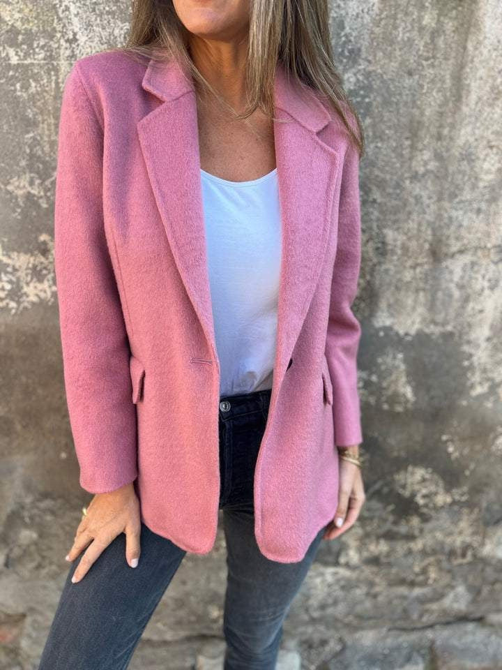 Elegant Wool Jacket with Double Button
