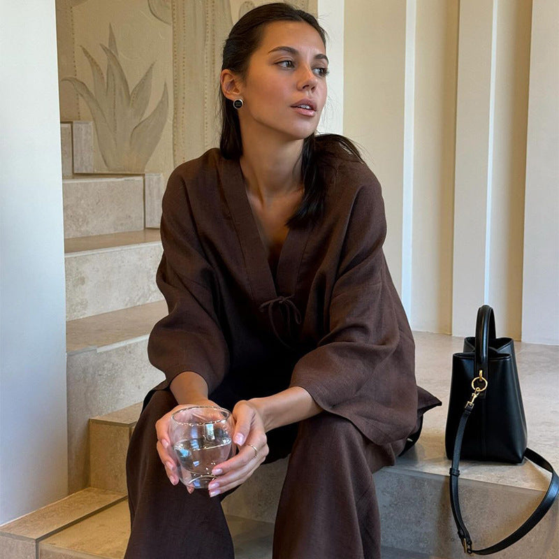 Elegant and Airy Linen Jacket with Side Slits