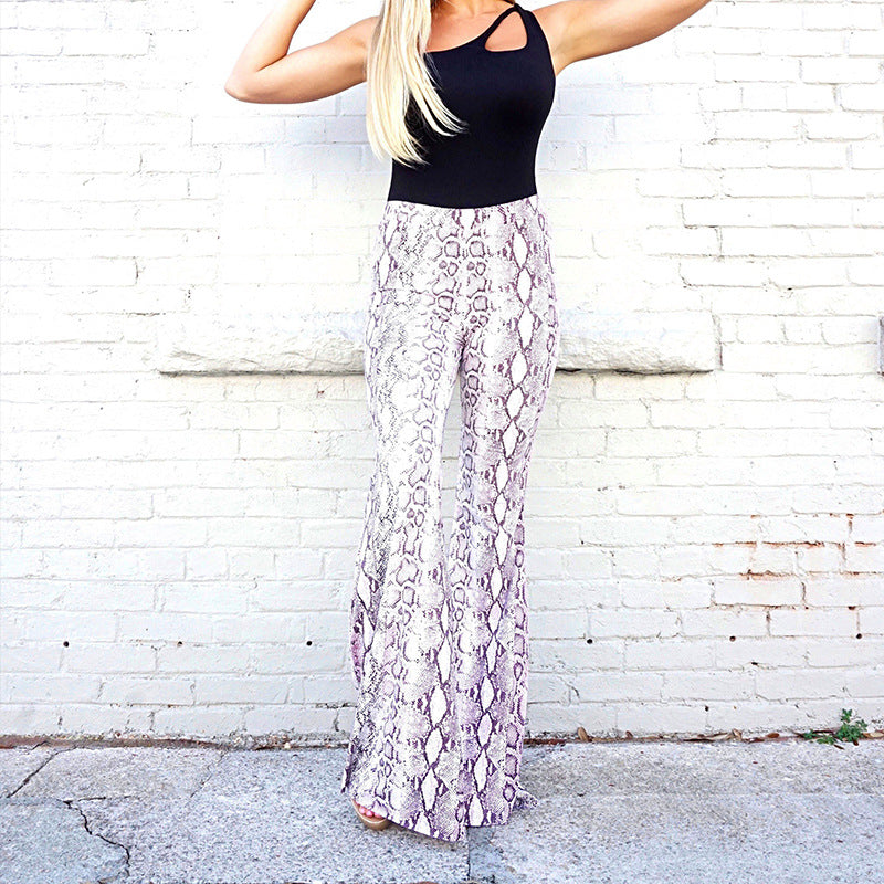 Women's Flared Leggings in Elegant Snakeskin Print