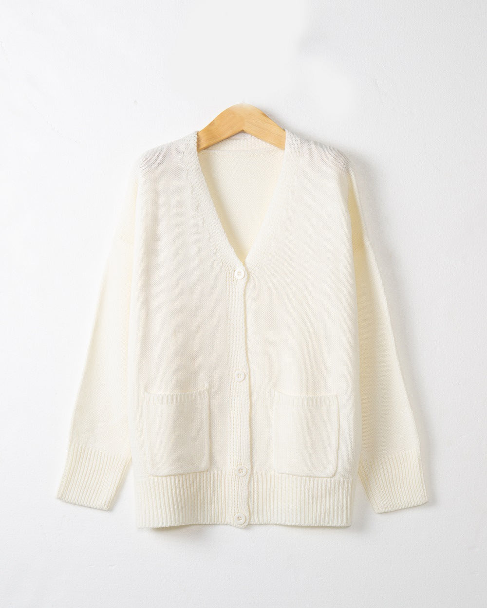 Women's Chunky Knit Cardigan with Pockets and V-Neck