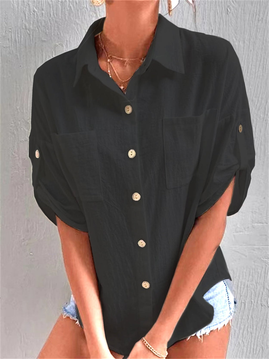 Women's Short-Sleeve Shirt with Patch Pockets and Relaxed Fit
