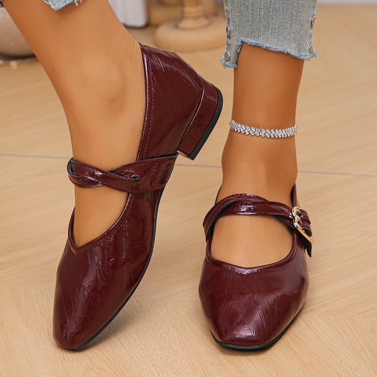 Women's Ballet Flats with Decorative Buckle and Elegant Upper