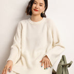 Elegant, Casual Knit Sweater with Wide Cut and Detailed Sleeves
