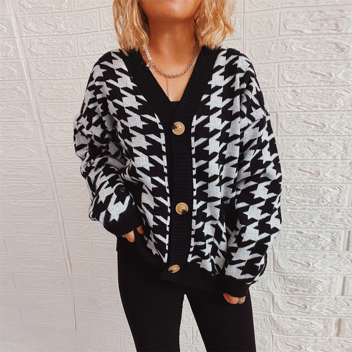 Women's Cozy Knit Cardigan with Modern Houndstooth Pattern and Button Details