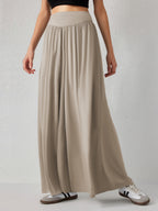 Women's Maxi Skirt with Elastic Waistband and Flowing Fabric