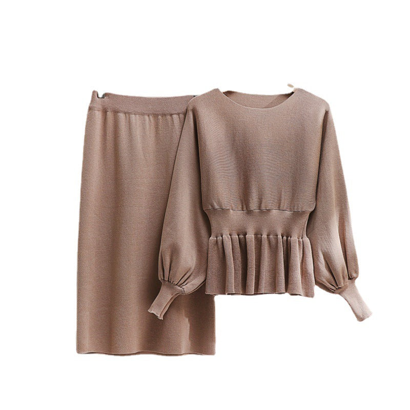 Elegant Knit Ensemble with Ruching and Balloon Sleeves