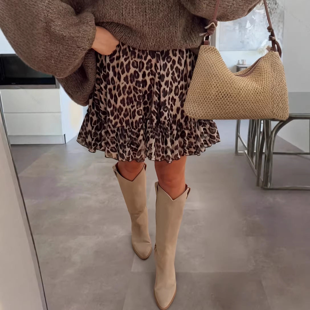 Women's Midi Skirt with Voluminous Cut and Animal Print