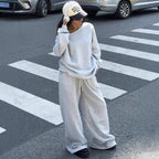Women's Casual Oversized Sweat Suit with Wide Cut and Breathable Material