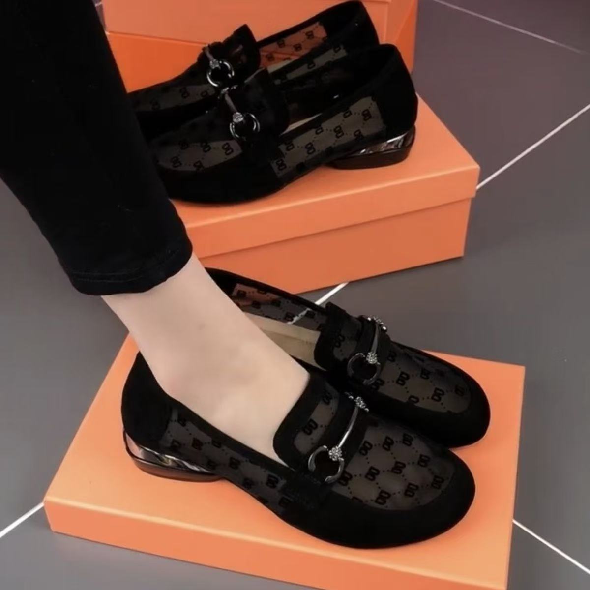 Women's Ballet Flats with Transparent Design and Fashionable Accents