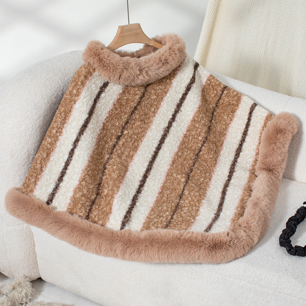Women's Elegant Poncho with Luxurious Fur Trim