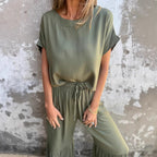 Women's Casual Two-Piece Set with Wide Top and Comfortable Pants