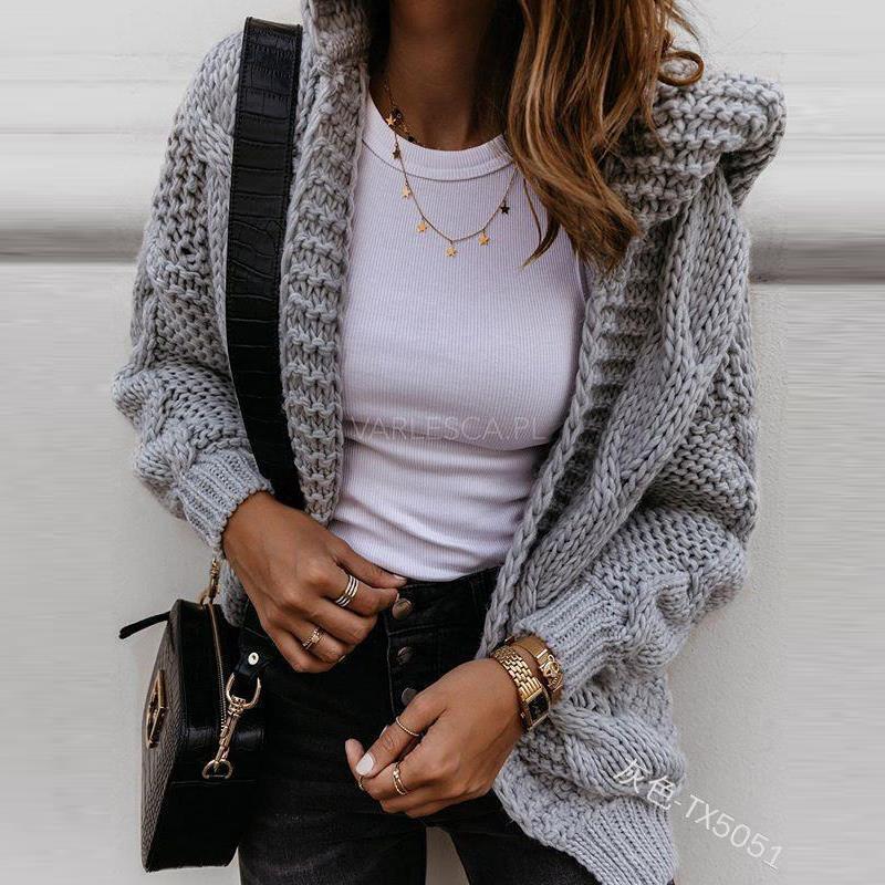Women's Chunky Knit Cardigan with Plaid Pattern and Oversized Cut