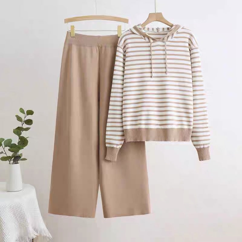 Women's Striped Casual Set with Hood and Wide Cut
