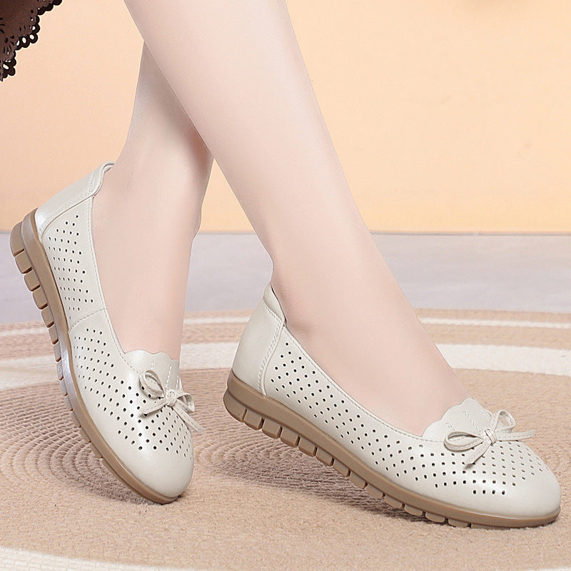 Women's Breathable Moccasins with Decorative Hole Design and Comfortable Sole