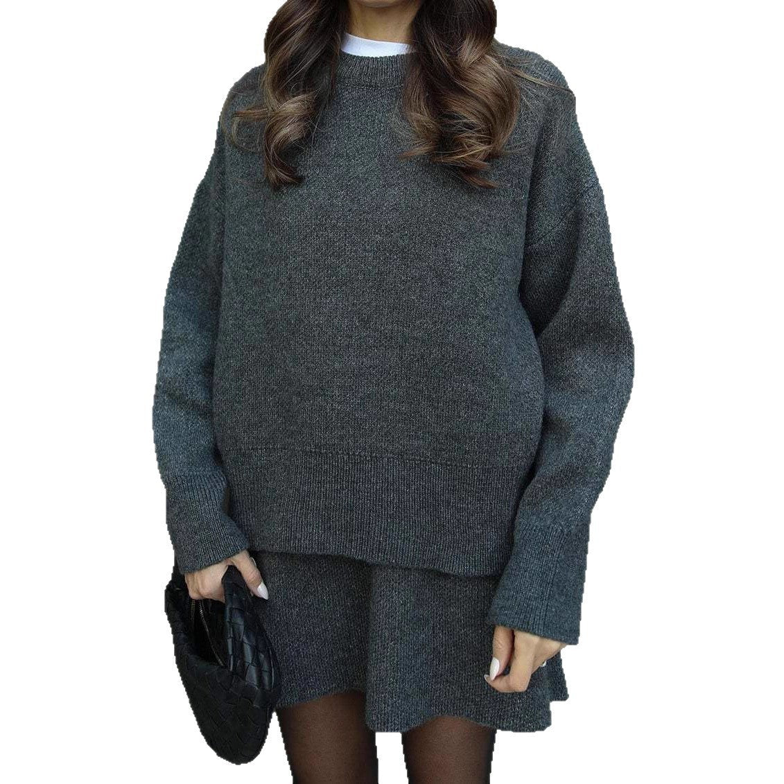 Women's Comfortable Knit Pullover with Dropped Shoulders and Fashionable Hem