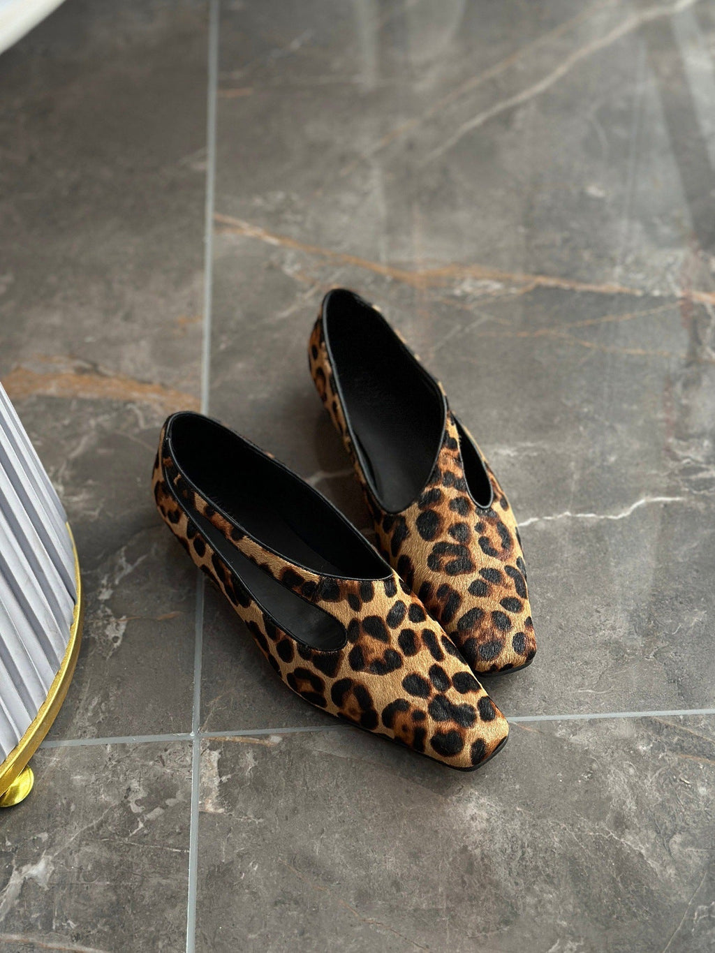 Women's Ballet Flats with Elegant Animal Print and Smooth Inner Padding