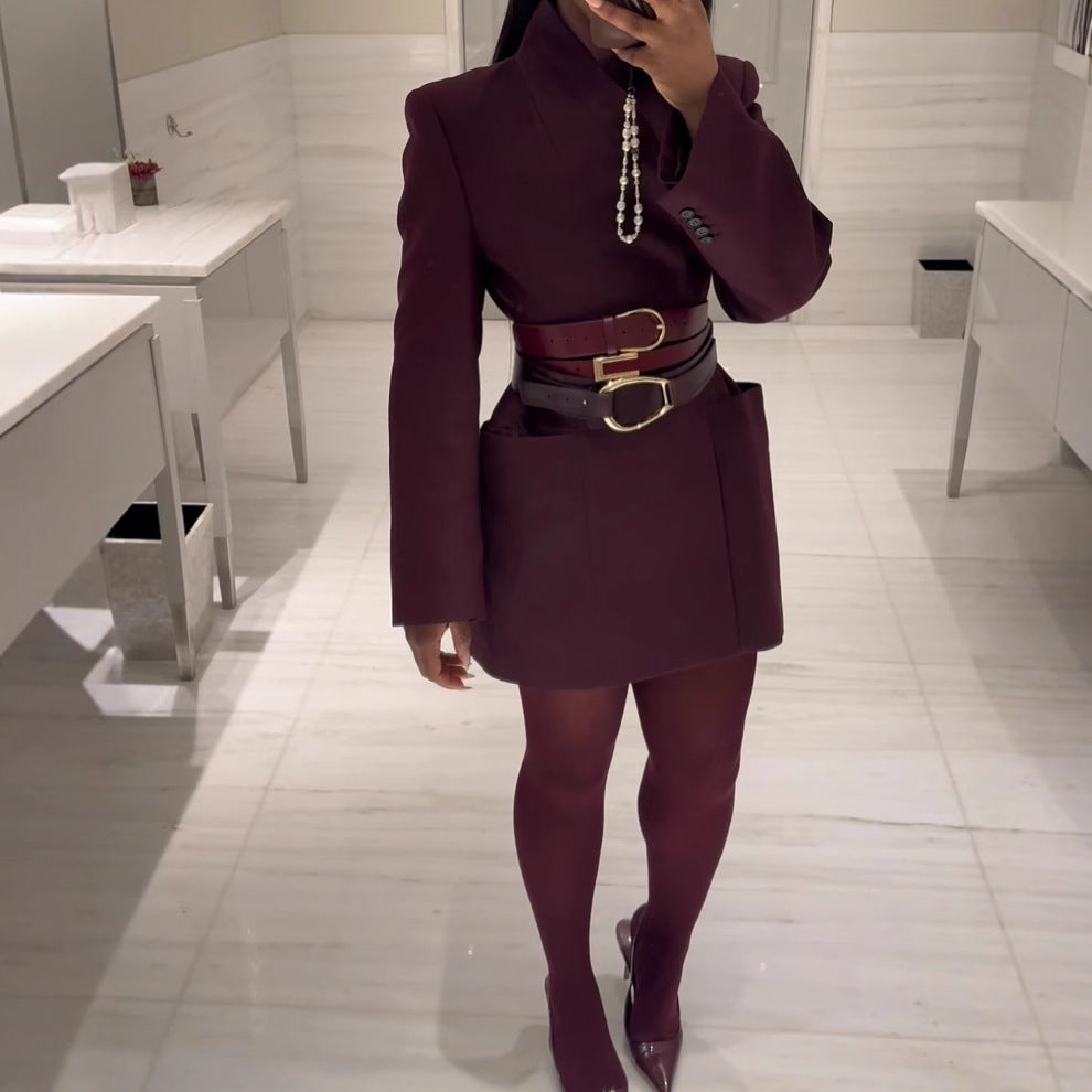 Elegant Blazer Jacket with Pockets and Modern Cut