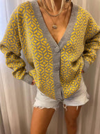 Women's Chunky Knit Cardigan with V-Neck and Pattern