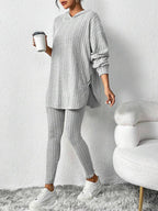 Women's Casual Lounge Outfit with Oversized Sweater and Leggings