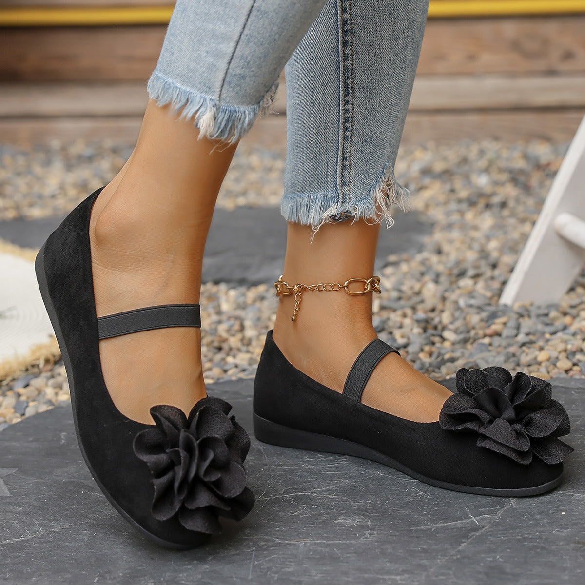 Women's Ballet Flats with Floral 3D Flower Design and Elastic Strap