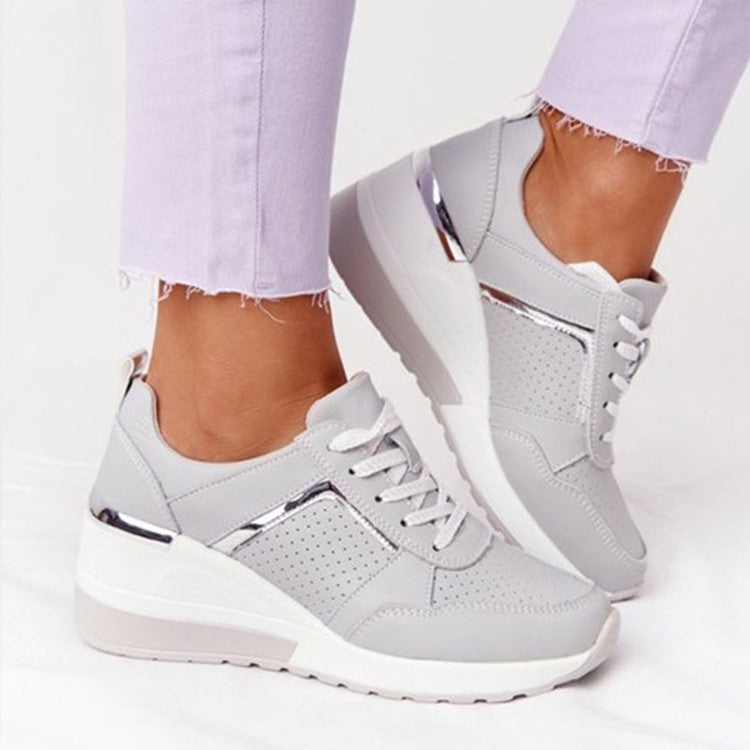 Women's Breathable Sneakers with Perforated Details and Comfortable Footbed