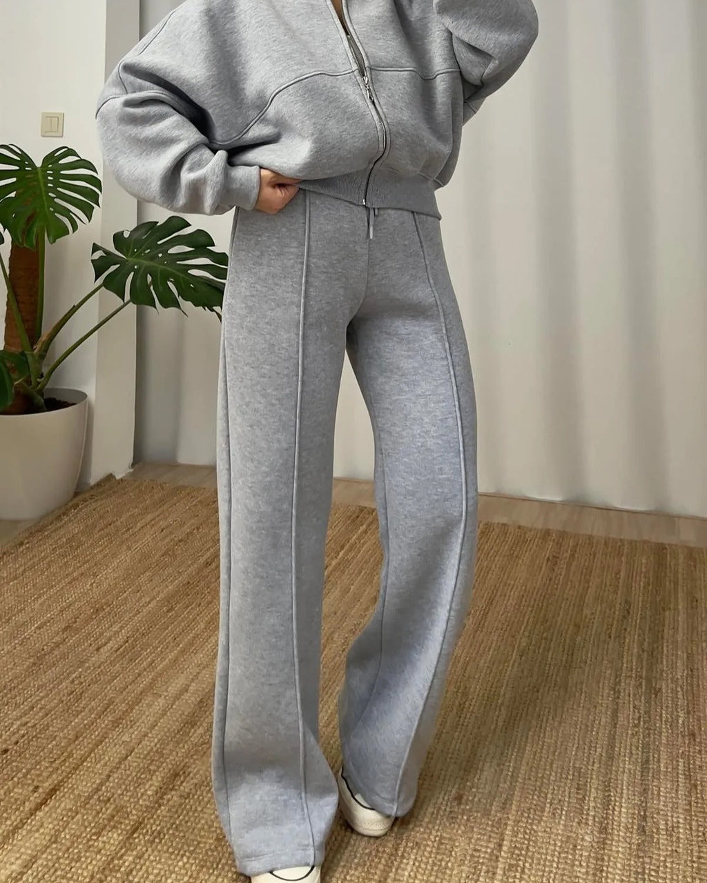 Women's Cozy Leisure Set with Zipper and Wide-Leg Pants