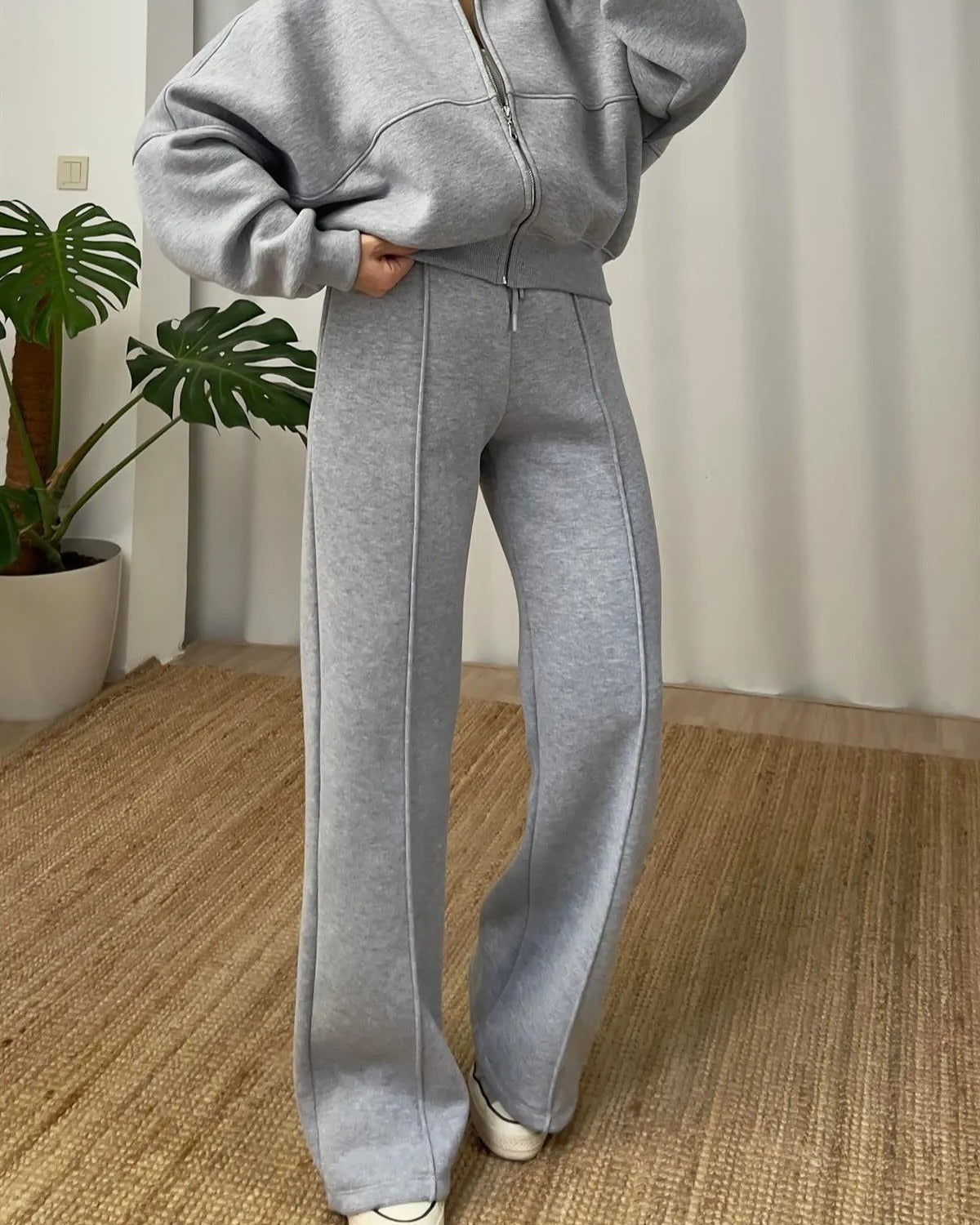 Women's Cozy Leisure Set with Zipper and Wide-Leg Pants