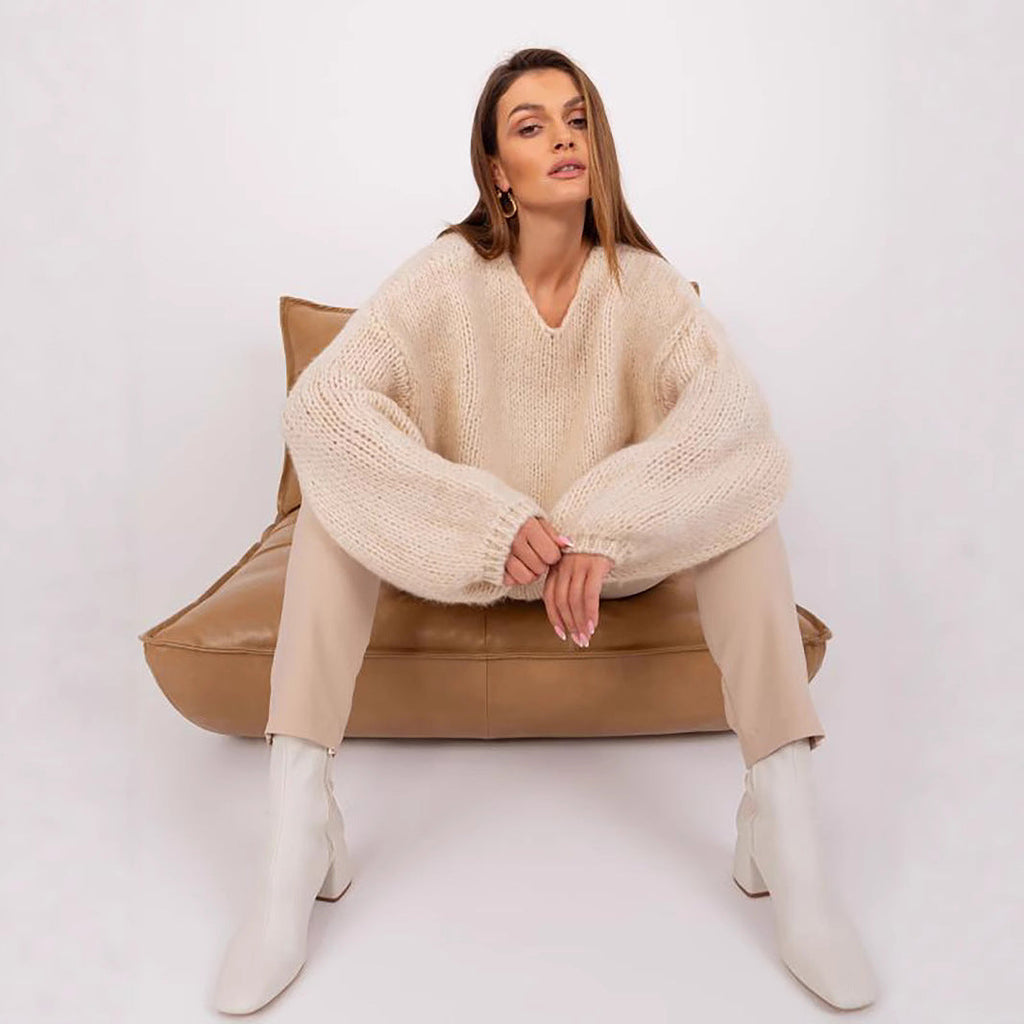 Women's Cozy Oversized Knit Sweater with Voluminous Sleeves