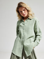 Casual Women's Long-Sleeve Blouse in Light Plaid Design