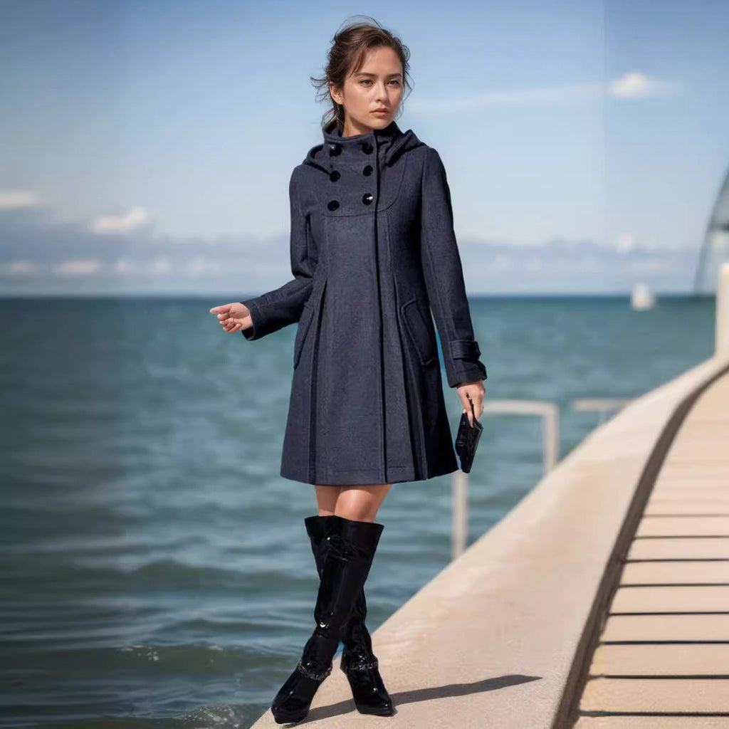 Elegant Wool Coat with Modern Collar and Pockets