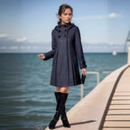 Elegant Wool Coat with Modern Collar and Pockets