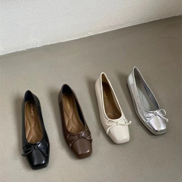 Women's Ballet Flats with Decorative Bow Design and Comfortable Footbed