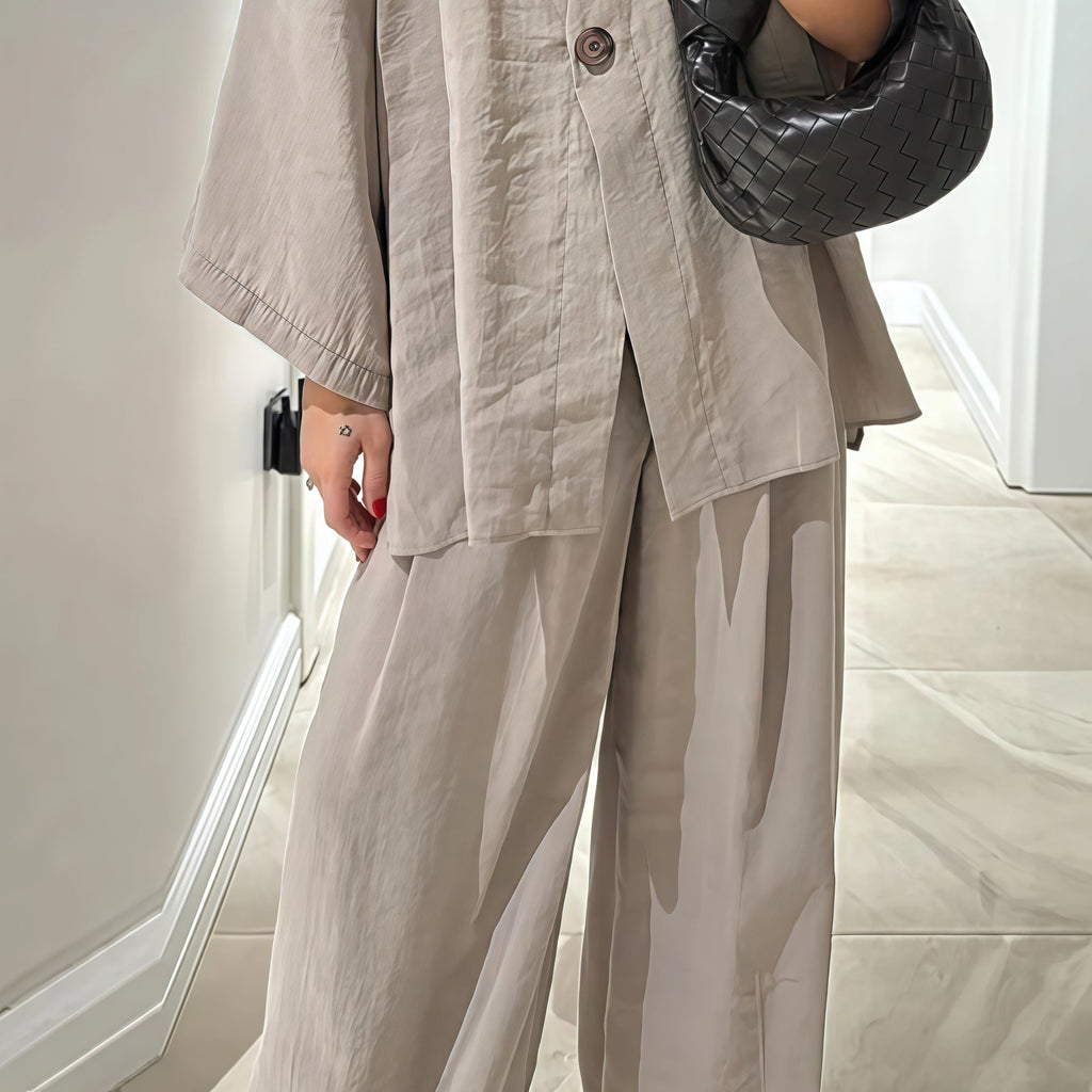 Elegant Kimono Jacket with Wide Sleeves and Loose Fit