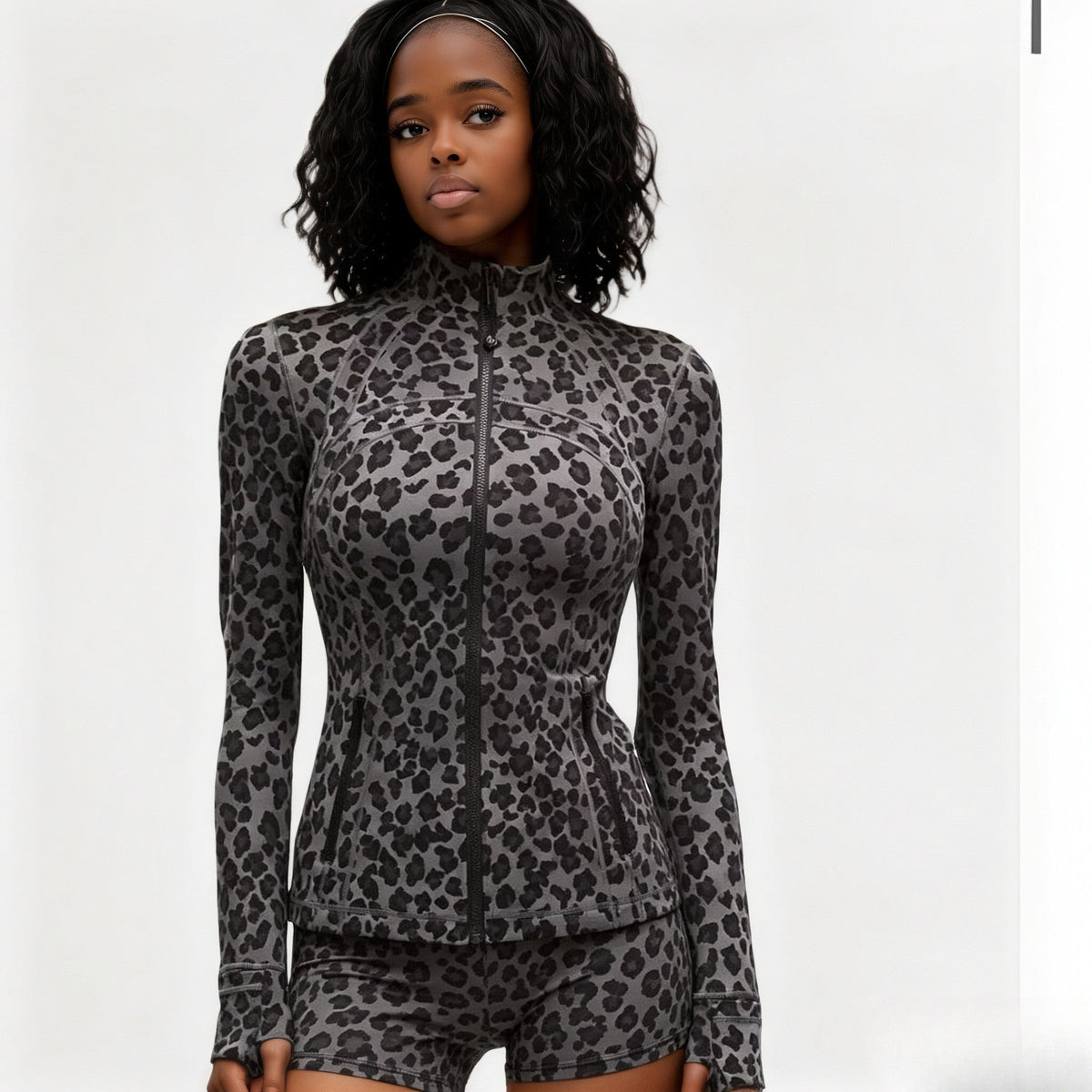 Women's Fashionable Sport Suit with Crop Top and Long Sleeves in Leopard Print