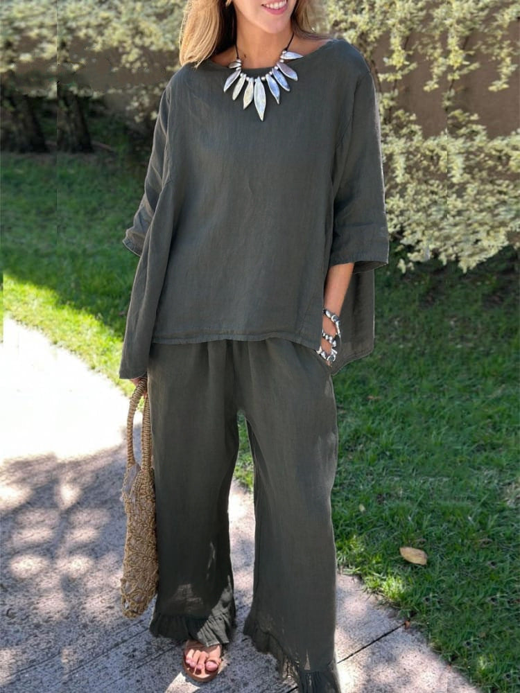 Women's Airy Two-Piece Set with Fashionable Cut and Fringed Details