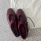 Women's Ballet Flats with Flexible Strap Design and Comfortable Insole