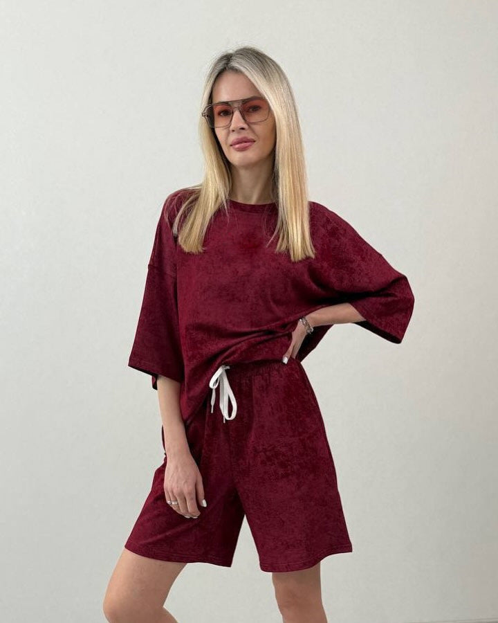 Women's Elegant Casual Set with Loose T-Shirt and Shorts