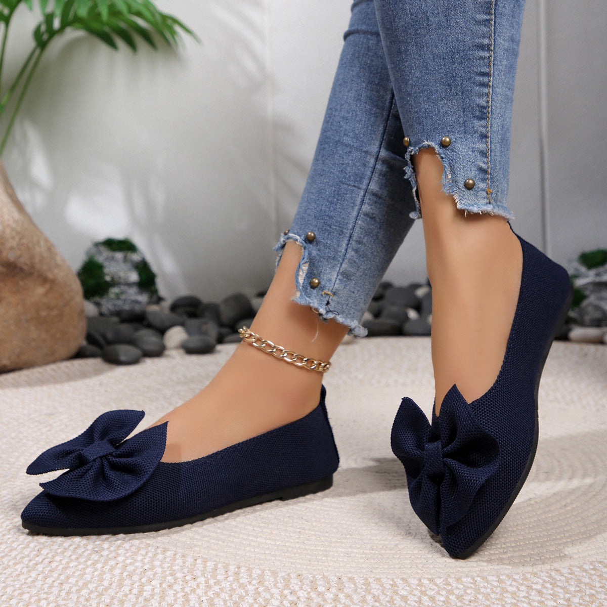 Women's Ballet Flats with Decorative Bow Design
