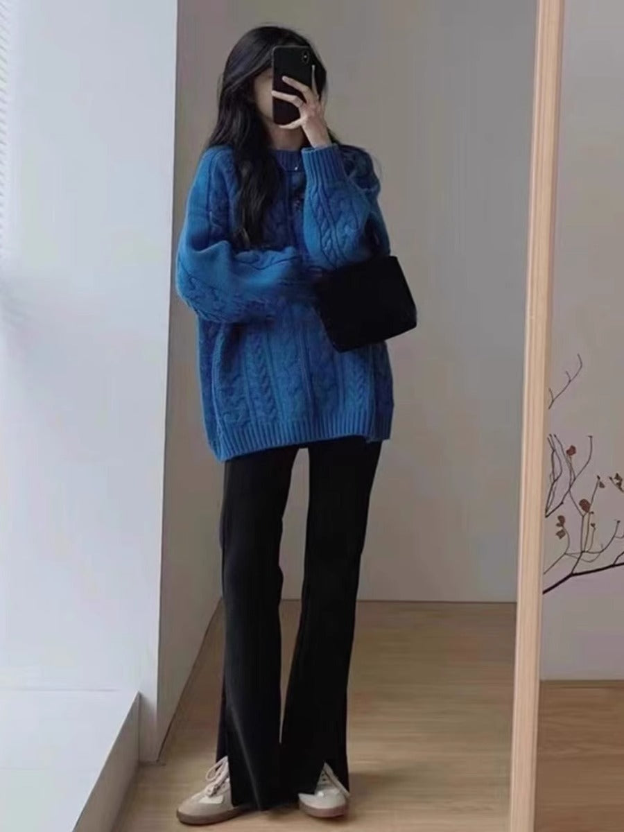 Women's Chunky Knit Sweater in Casual Oversized Style with Cable Pattern